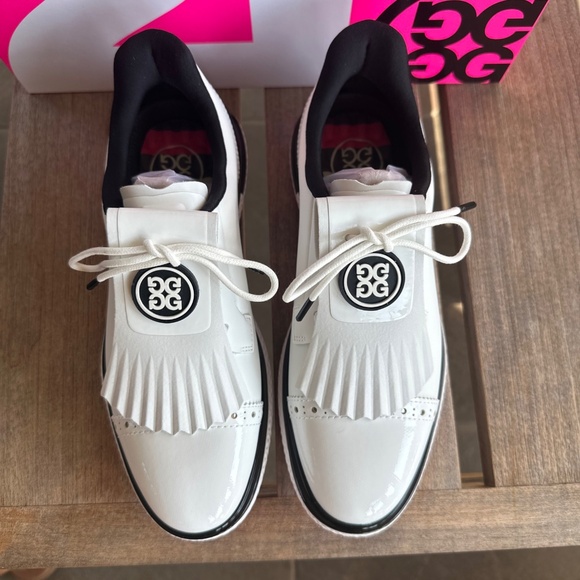 G/FORE Gallivan2r Brogue Kiltie Cap Toe Golf Shoe Women's 7.5 Snow / Onyx NEW - Picture 1 of 8